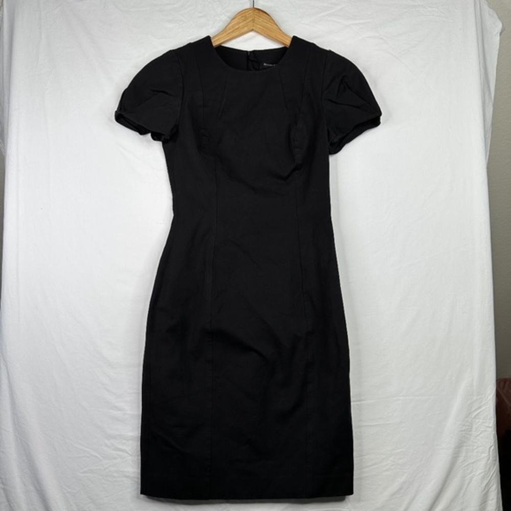 Banana Republic Women's Round Neck Short Sleeve Black Dress Size 0